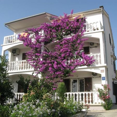 Apartments By The Sea Barbat, Rab - 17620 Barbat na Rabu Екстериор снимка