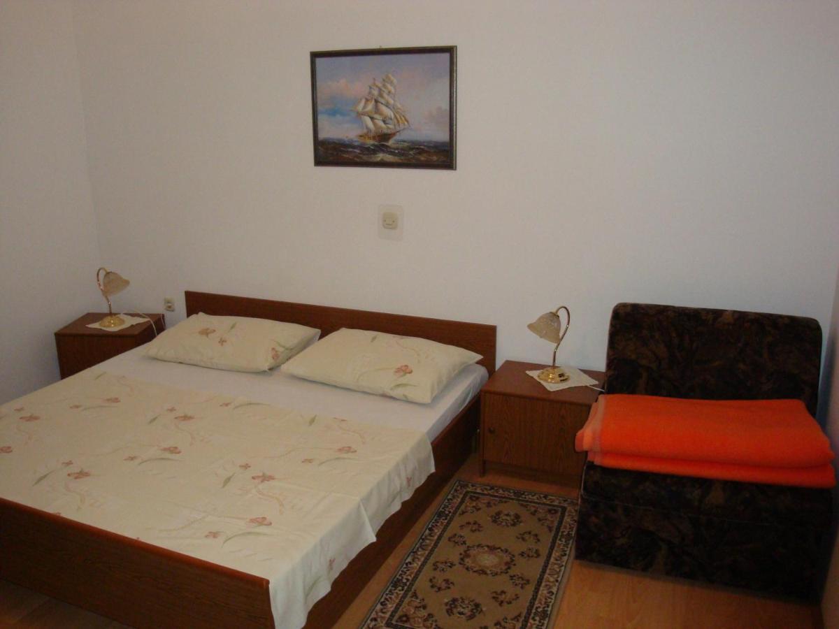 Apartments By The Sea Barbat, Rab - 17620 Barbat na Rabu Екстериор снимка