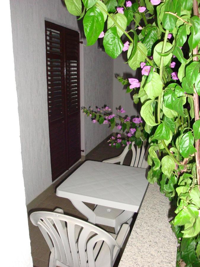 Apartments By The Sea Barbat, Rab - 17620 Barbat na Rabu Екстериор снимка