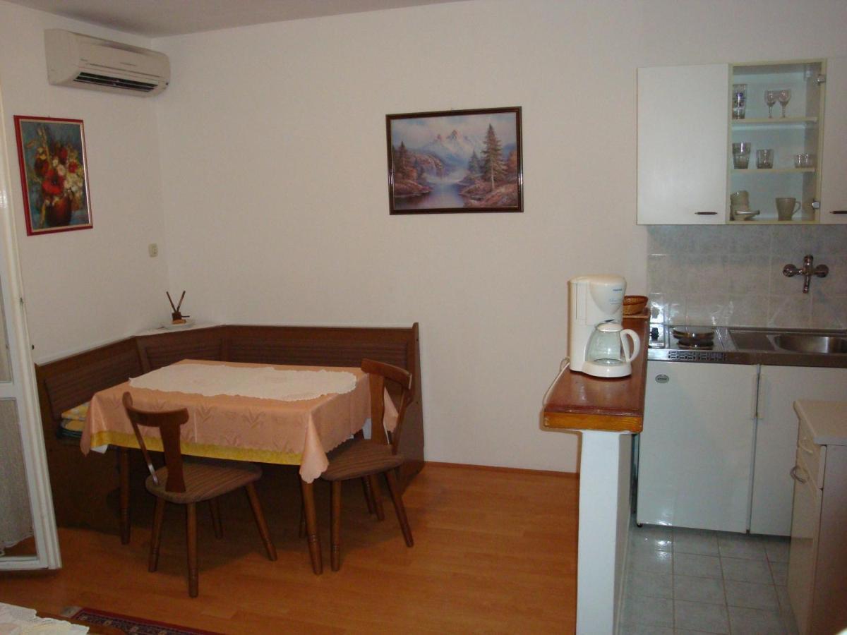 Apartments By The Sea Barbat, Rab - 17620 Barbat na Rabu Екстериор снимка