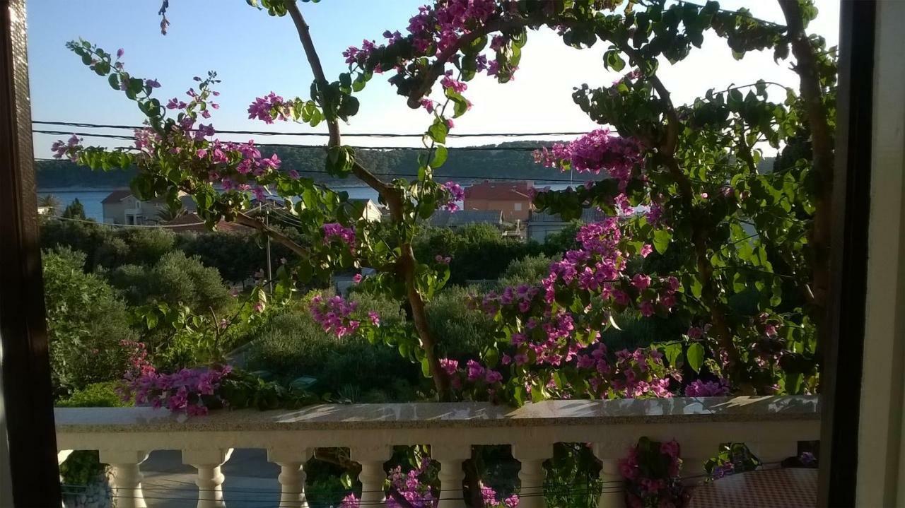 Apartments By The Sea Barbat, Rab - 17620 Barbat na Rabu Екстериор снимка